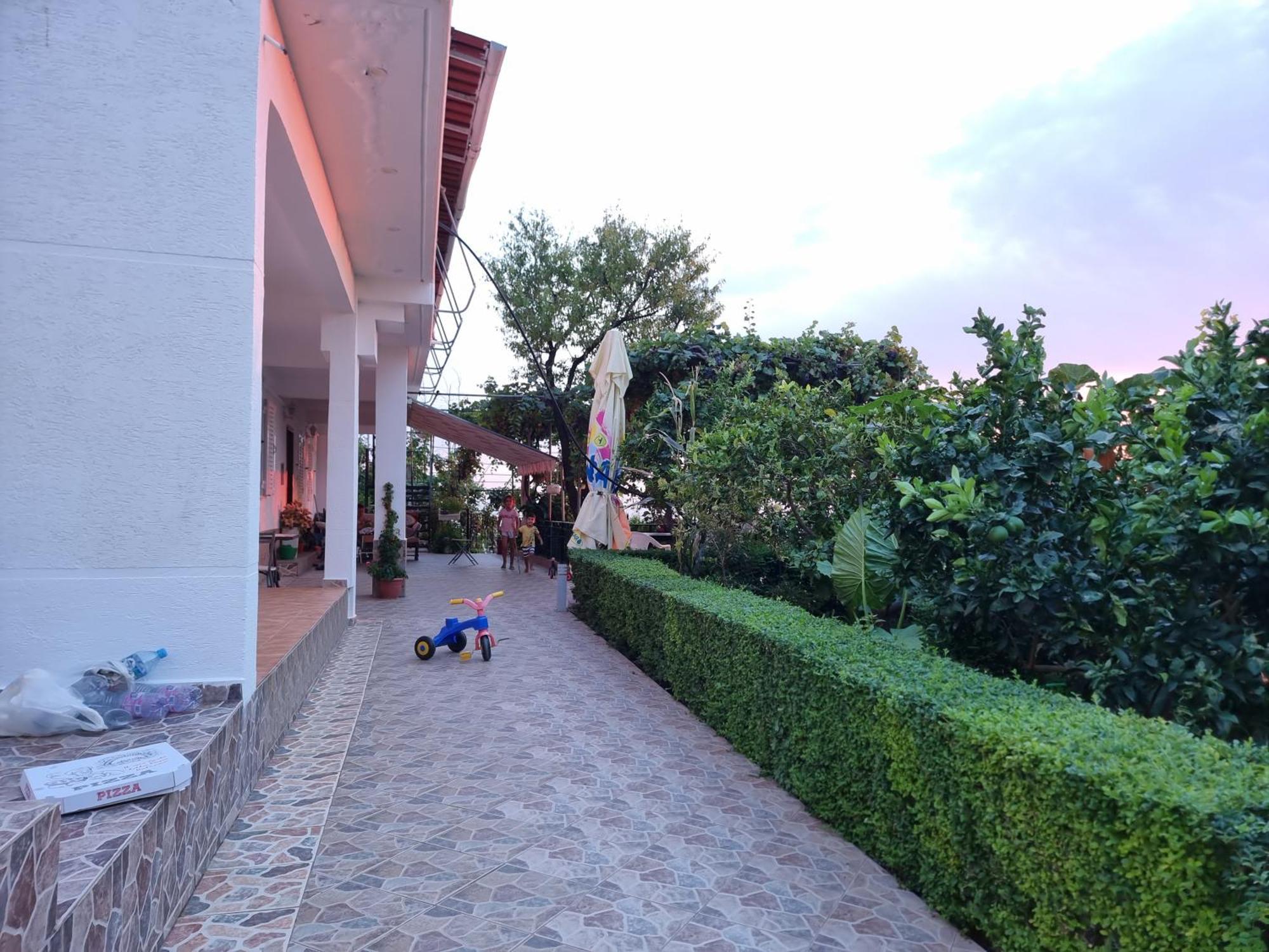 מלון Lukovë Lida'S House מראה חיצוני תמונה